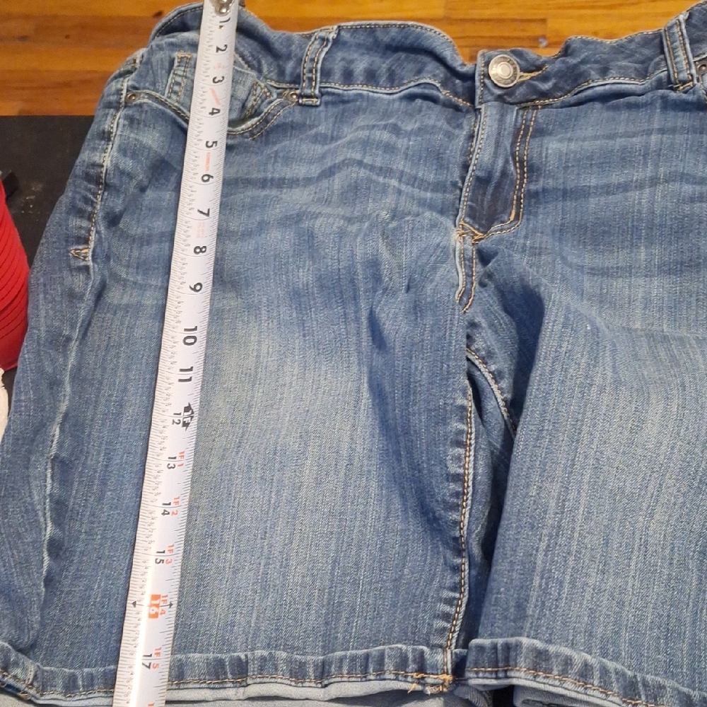 Maurices Size 16 W SHORTS. Blue Denim Shorts